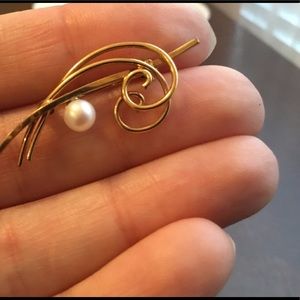 Jewelry - 12k gold pearl brooch Jewelry - 12k gold pearl brooch